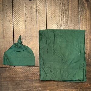 Lila Green Baby Swaddle and Hat Set NWOT